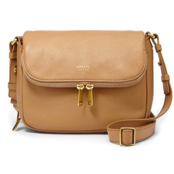 Fossil Handbags - NWOT Fossil Preston Tan Leather Small Crossbody Bag